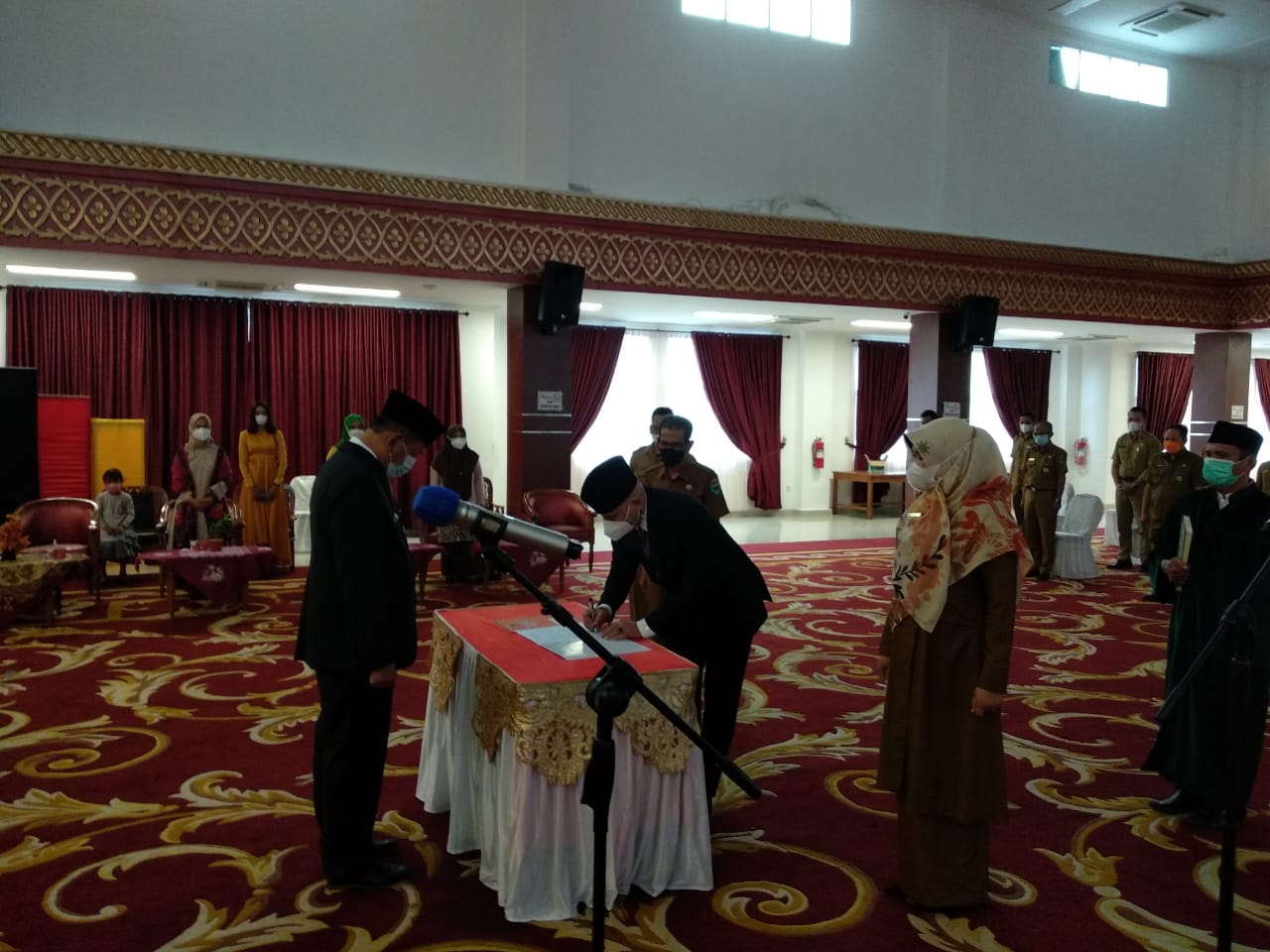 Bupati Pesisir Selatan melantik Penjabat Sekretaris Daerah Pesisir Selatan